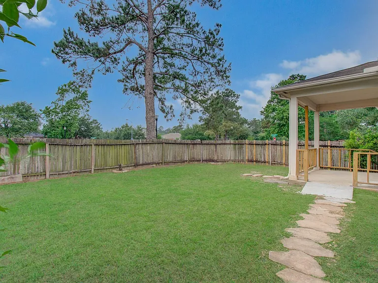 24135 Pinecreek Point — Photo 26