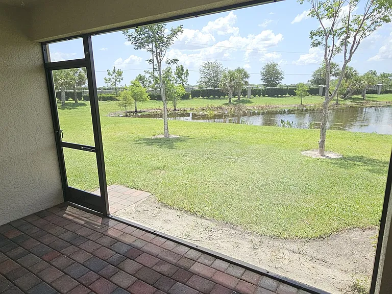 8753 Swell Brooks Ct — Photo 14