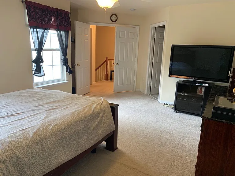 Master bed room