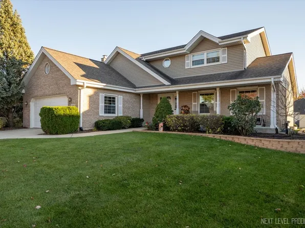 1305 Hastings Rd, Woodridge, IL 60517