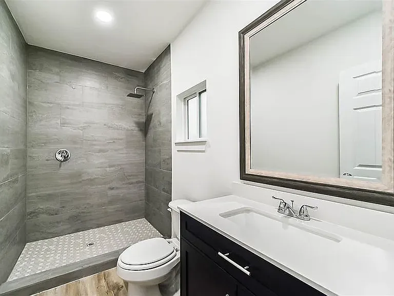 2705 Winbern St — Photo 11