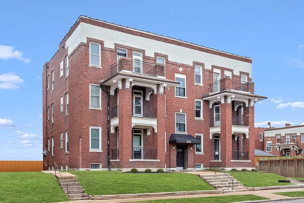 Building Photo - 3176 Gustine Ave