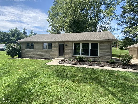 2nd image of 1830 N Glade Cir