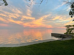 1226 E Hickory Grove Rd, Pt Clinton, OH 43452