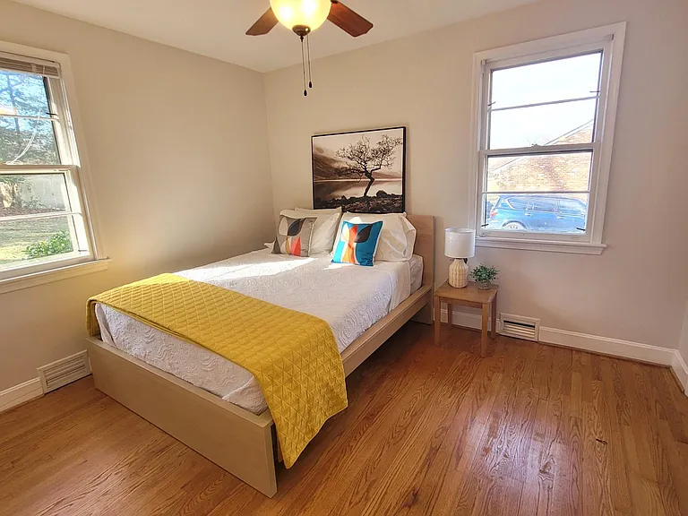 7109 Peachtree Rd — Photo 16