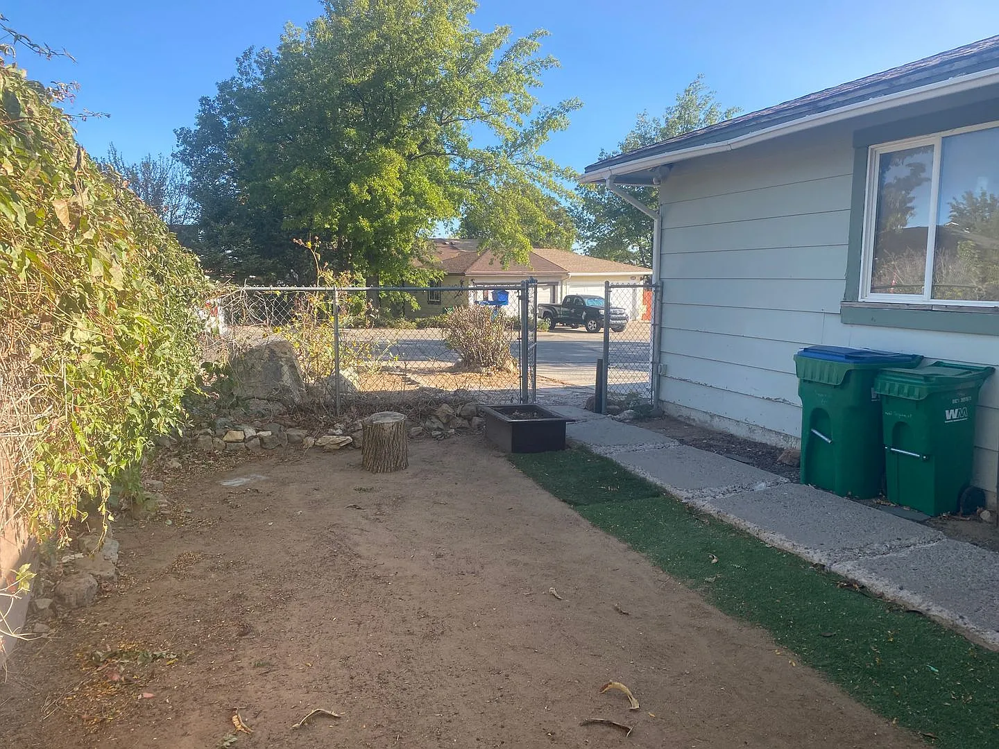 Stead 3 Bedroom 2 Bath - Private Yard — Photo 3