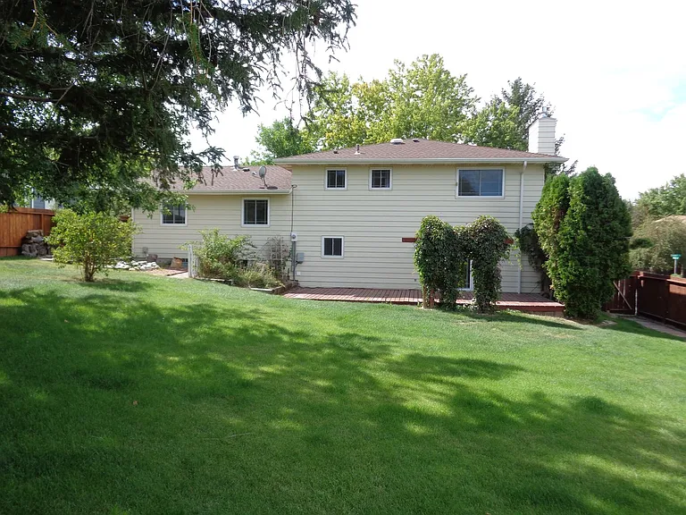 681 Garnet Ave — Photo 20