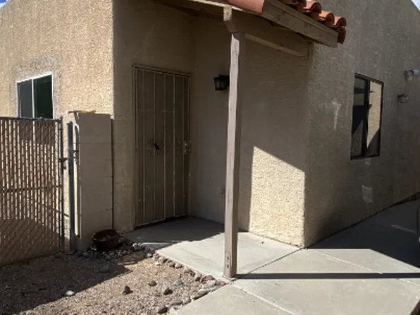 2447 N Fair Oaks Ave, Tucson, AZ 85712