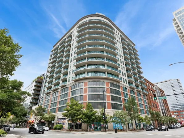 340 W Superior St APT 1607, Chicago, IL 60654