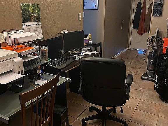 Entryway/office area