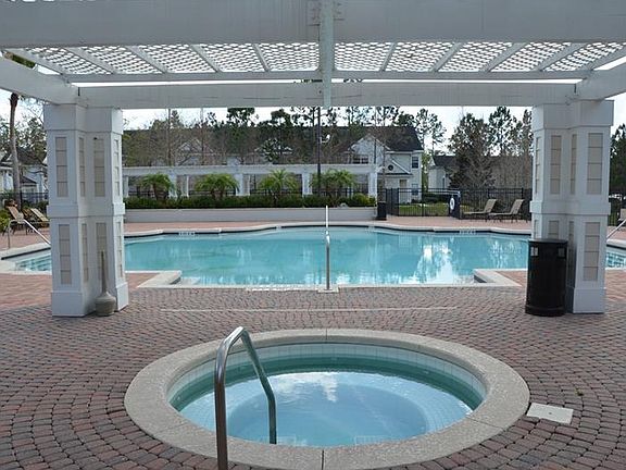4th image of 316 Southern Pecan Cir Unit 104