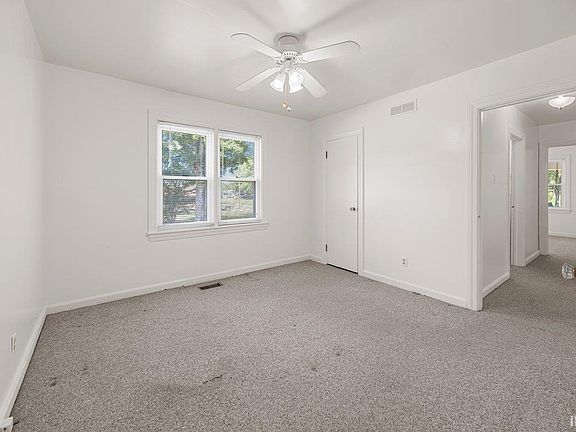3rd image of 551 Schuetter Rd