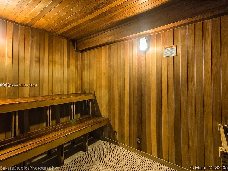 325 S Biscayne Blvd #12A — Photo 7