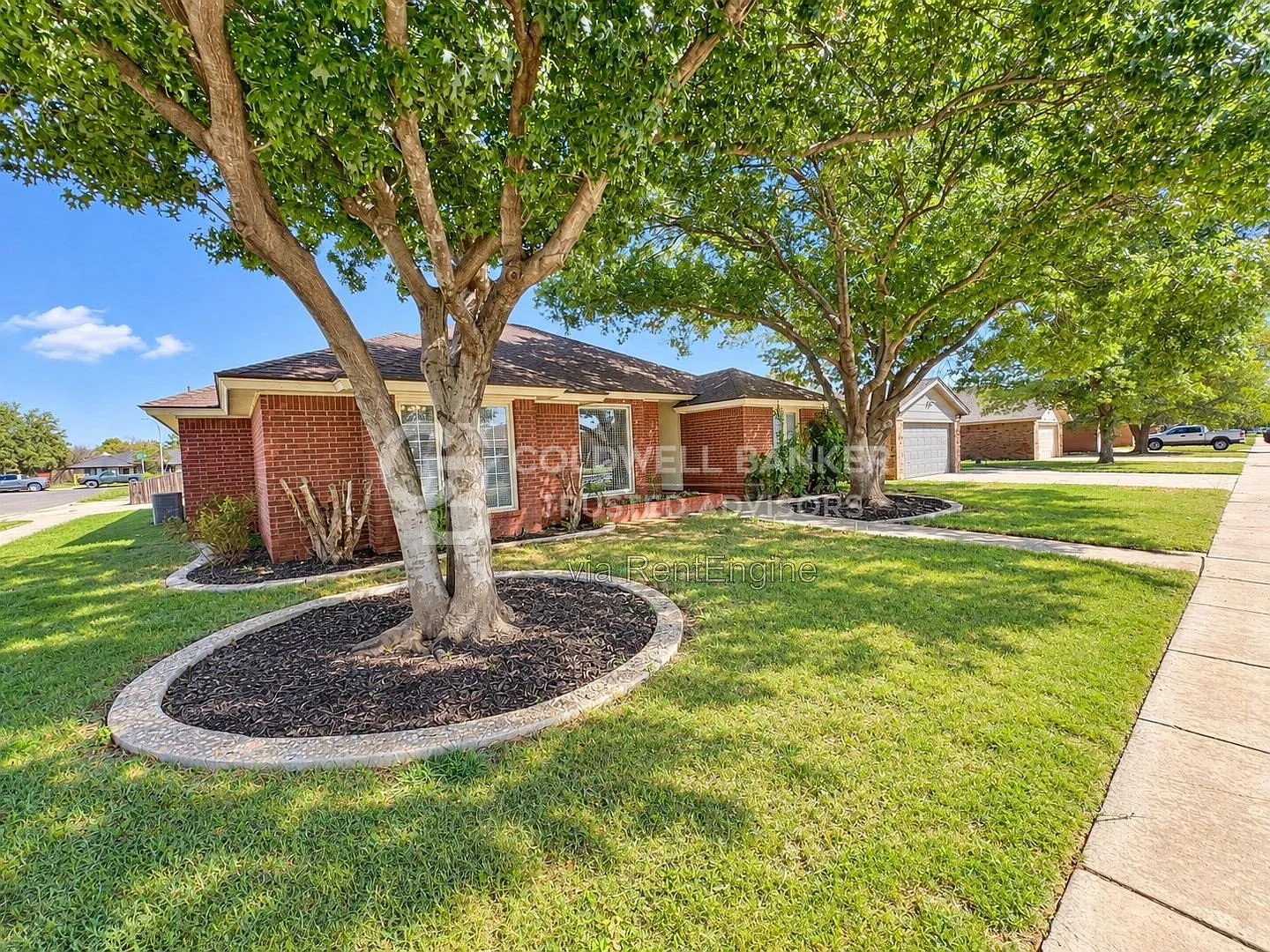 3 bed, 2.0 bath, 1587 sqft, $1,775 — Photo 3