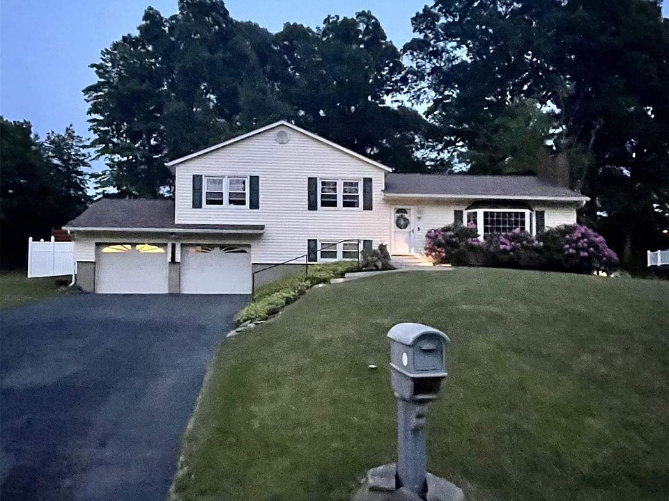 1st image of 29 Crown Boulevard