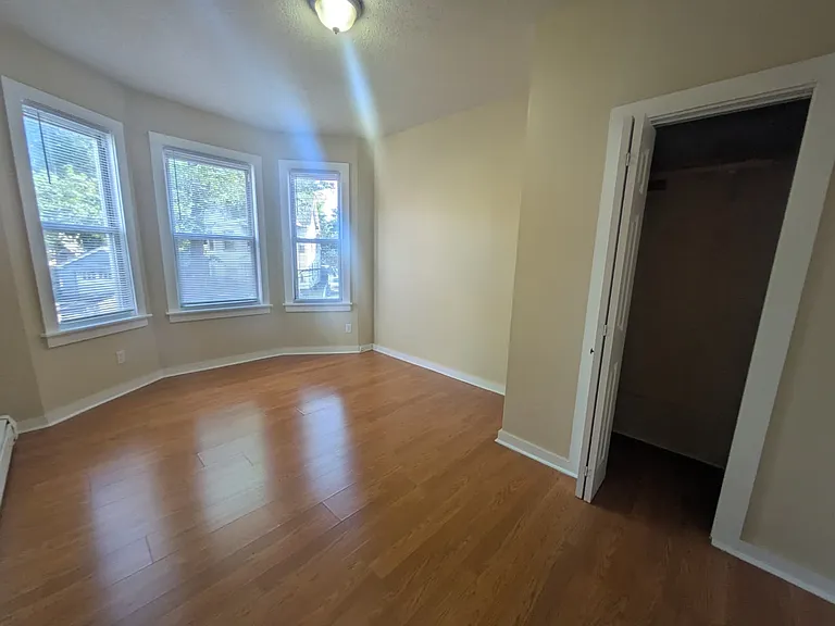 59 Derby Ave #O2R — Photo 3