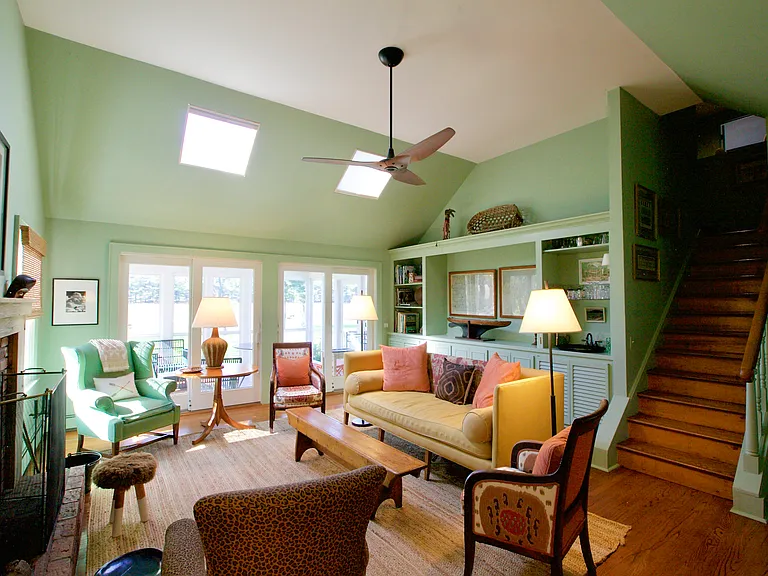 23 N Midway Rd — Photo 8