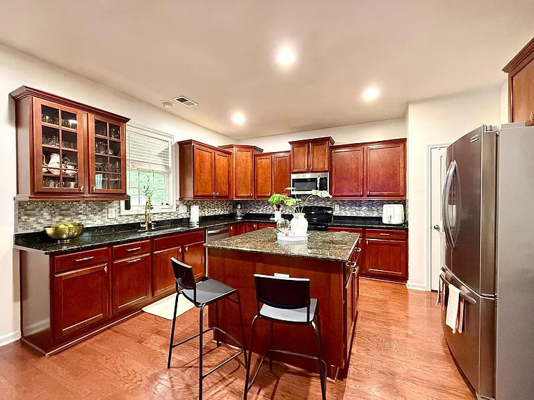 126 Comiskey Park Cir — Photo 4