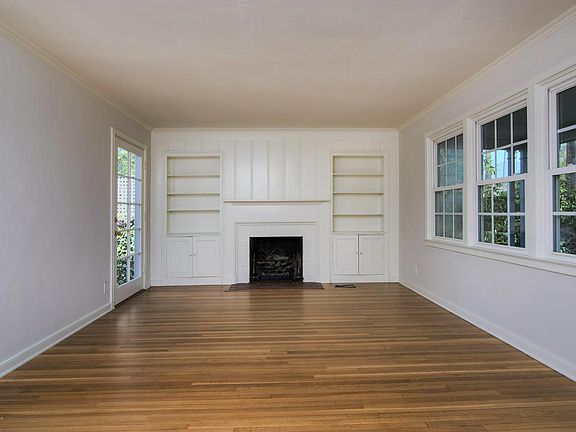 4th image of 1087 S Los Robles Ave