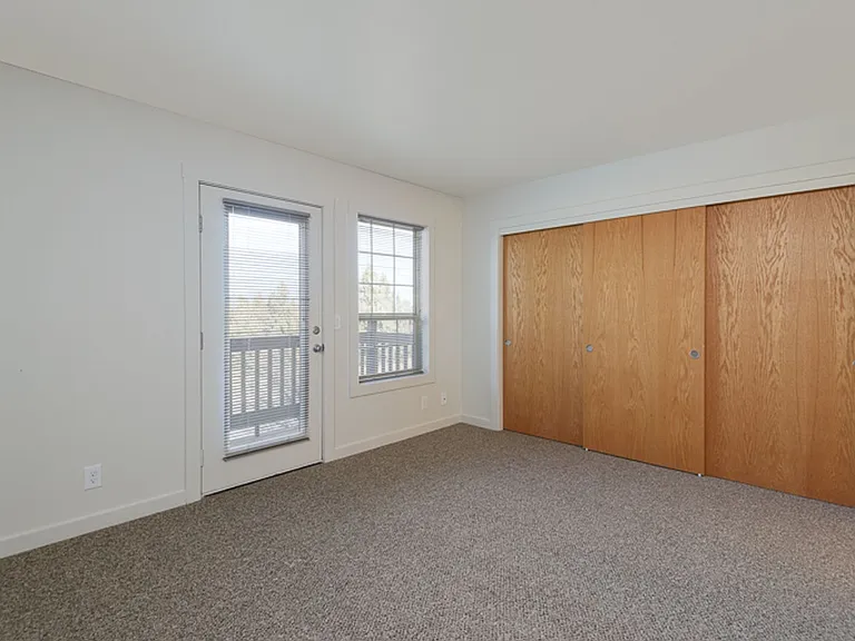 2334 NE Holliday Ave #3 — Photo 9