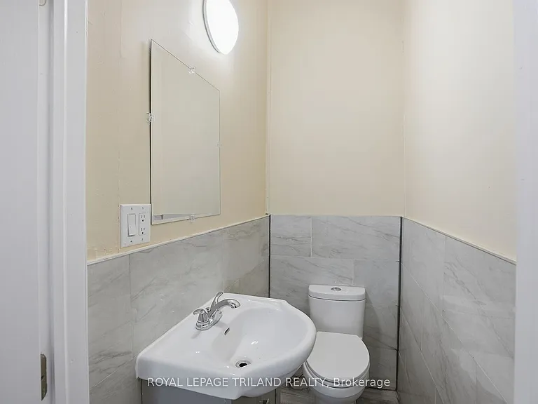 151 Waterloo St — Photo 14