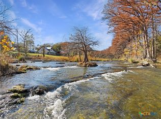 600 River Cliff Dr, Canyon Lake, TX 78133
