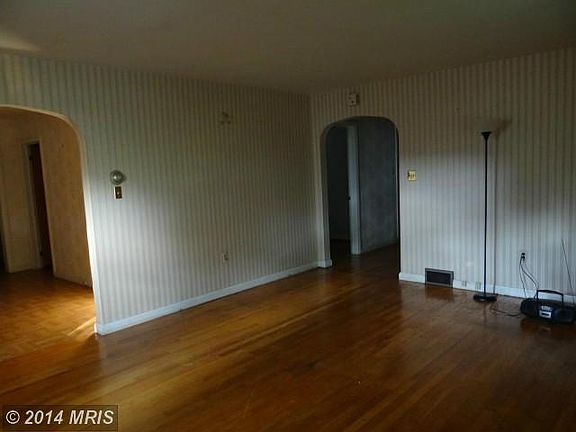 4th image of 1375 Stanley Avenue Ext