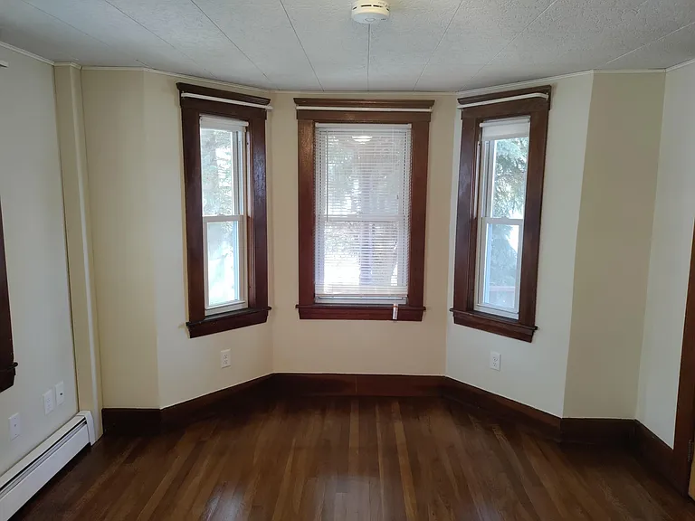 143 Chestnut St #1 — Photo 5