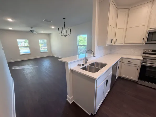 616 Oak St, Longview, TX 75605