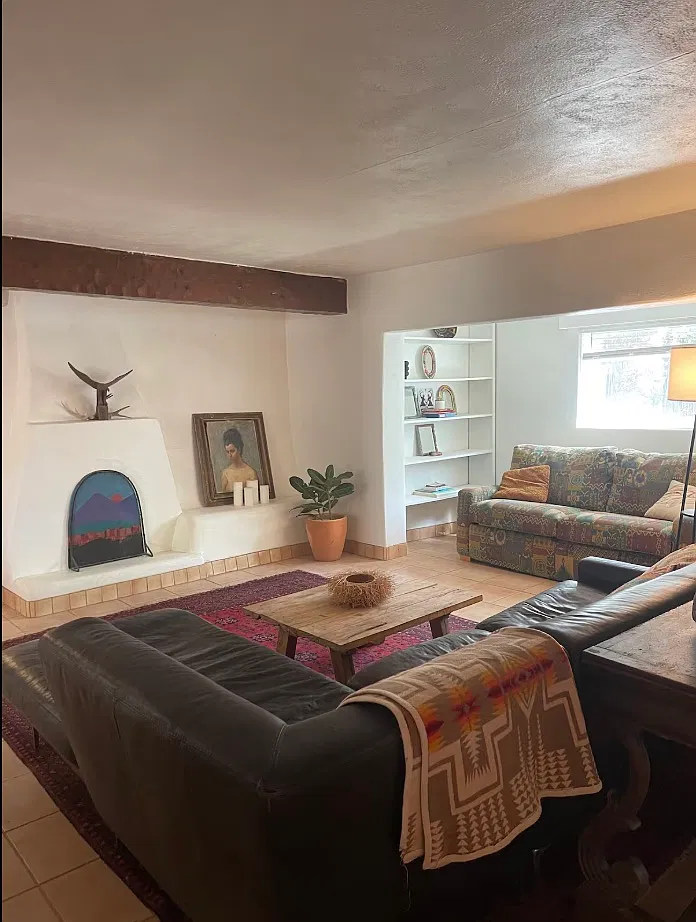 2 bed, 1200 sqft, $2,400 — Photo 1