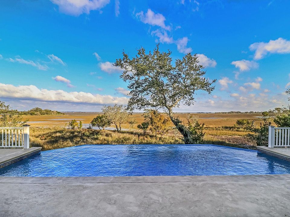1st image of 7 Waterway Island Dr