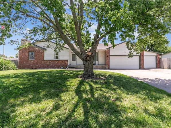 533 E Berry Ave, Rose Hill, KS 67133