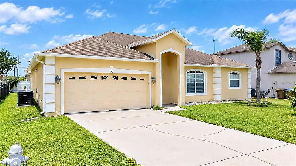 3 bed, 2.0 bath, 1876 sqft, $2,000 — Photo 3