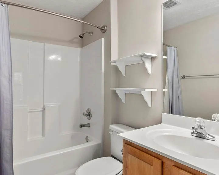 1385 S Donahue Dr #2-204 — Photo 8