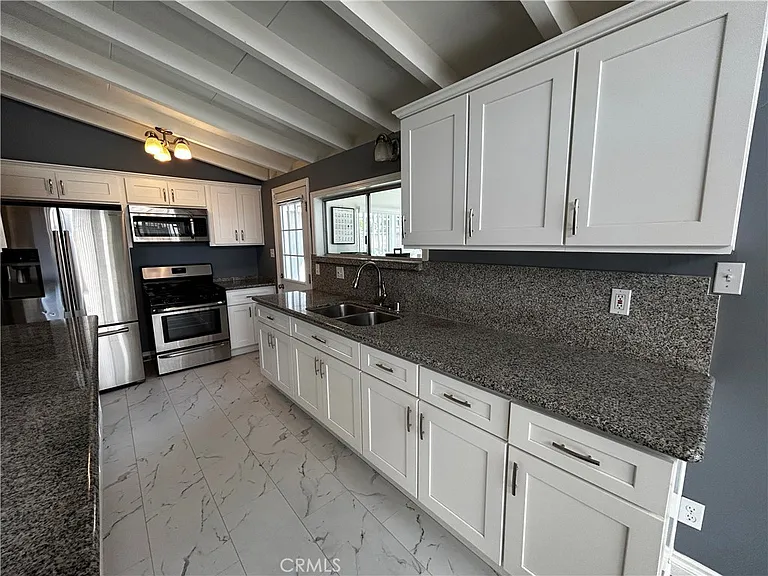 533 S Devon Rd — Photo 6