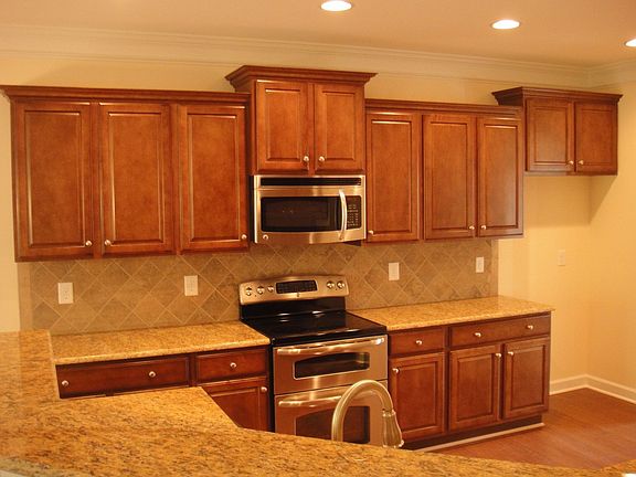 512 Legend Oaks Drive