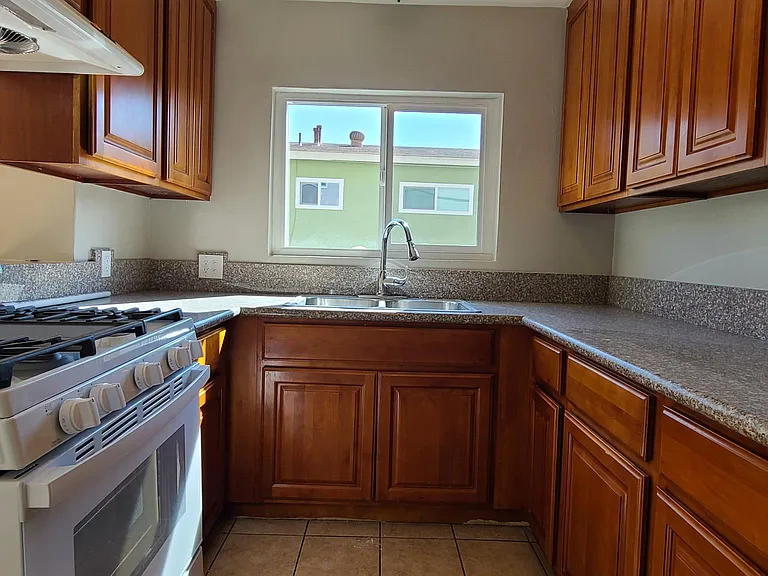 1541 College View Dr #3 — Photo 6