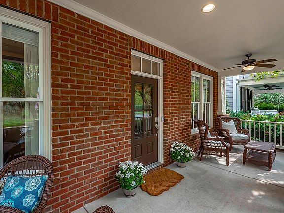 3rd image of 1178 Westhaven Blvd
