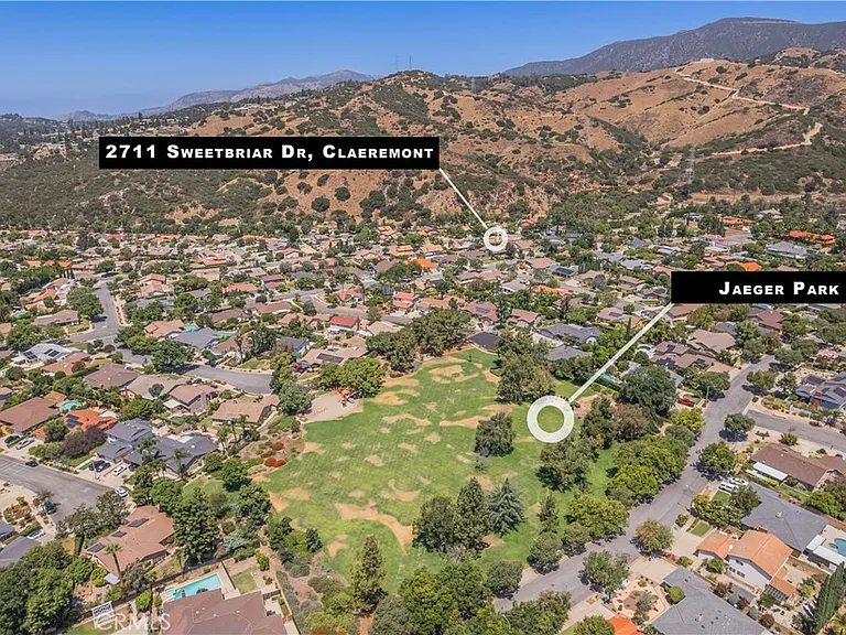 2711 Sweetbriar Dr — Photo 43