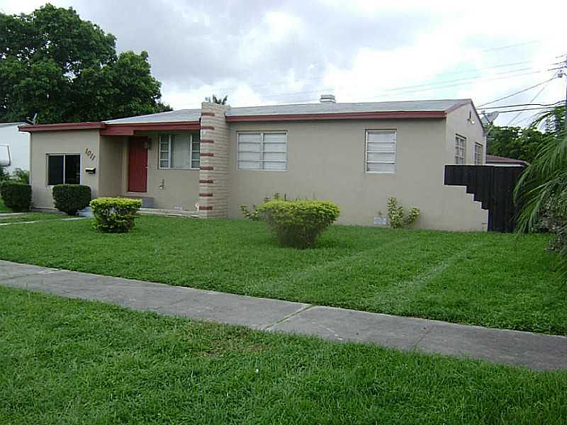2nd image of 1011 NW 90th St