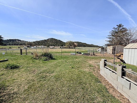 5th image of 2153 NE Sunset View Ln