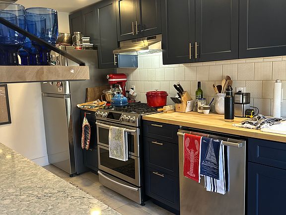 5th image of 99 State St