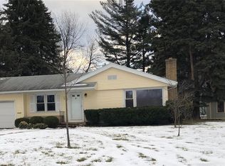 141 El Rancho Dr, Rochester, NY 14616
