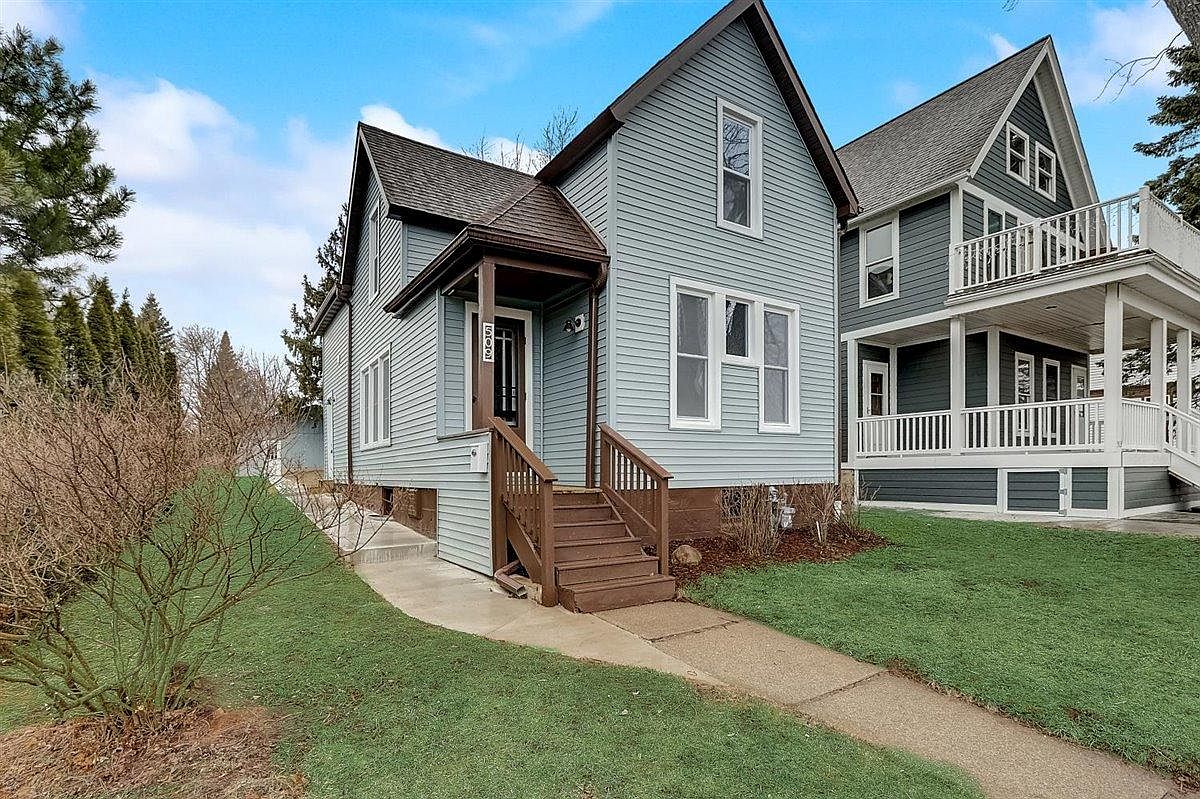 509 N Harrison St Port Washington Wi 53074 Mls 1733258 Zillow