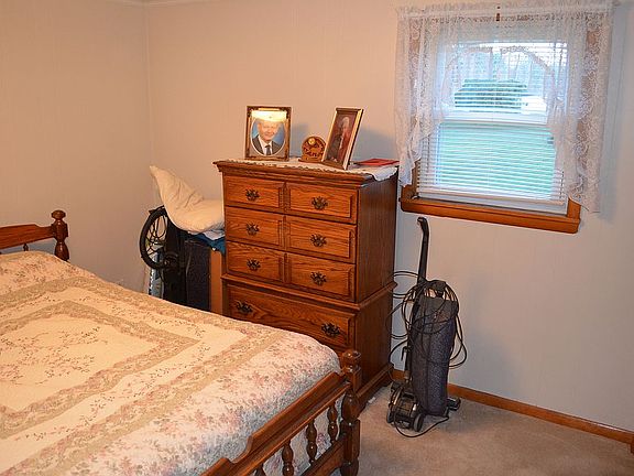 5th image of 1092 Rogers St
