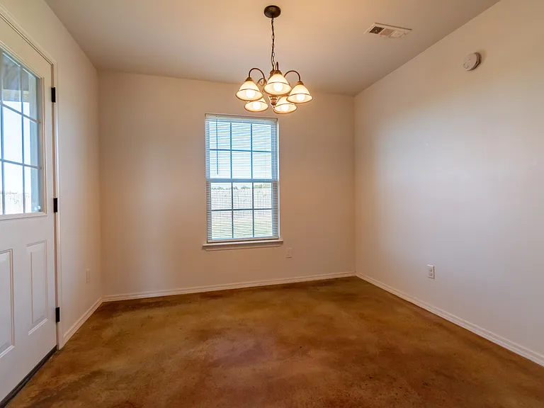 1014 Josie Kate Ln — Photo 19