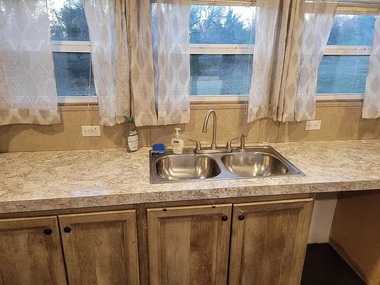 1054 Country Ct — Photo 17