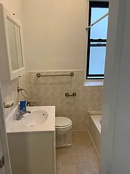 Rented by Chana Ofek, LREB