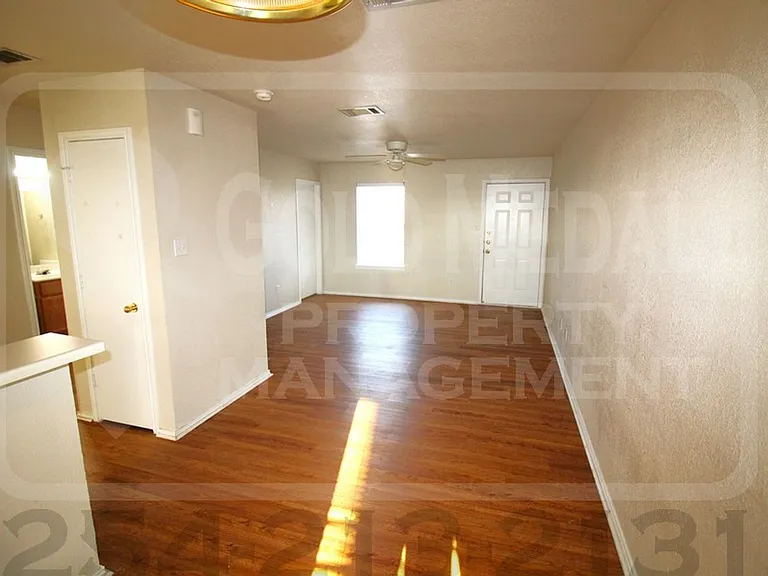 1708 Spring Rose Cir — Photo 3