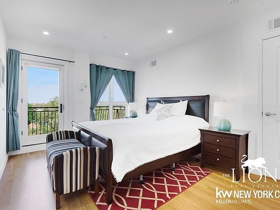 4th image of 2485 Ocean Ave #7A